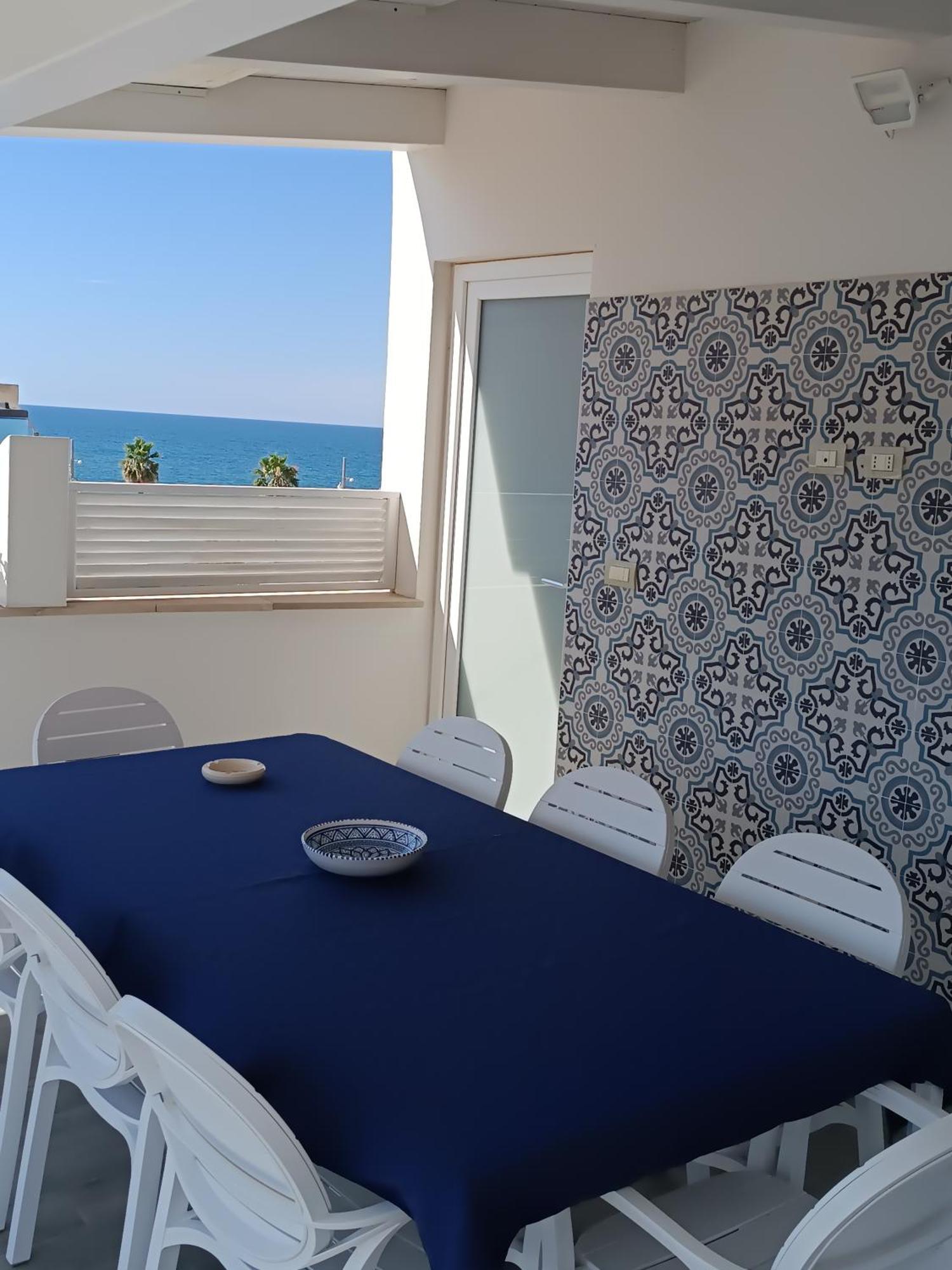Locanda Degli Angioini Locazione Turistica Hotell Mola di Bari Eksteriør bilde