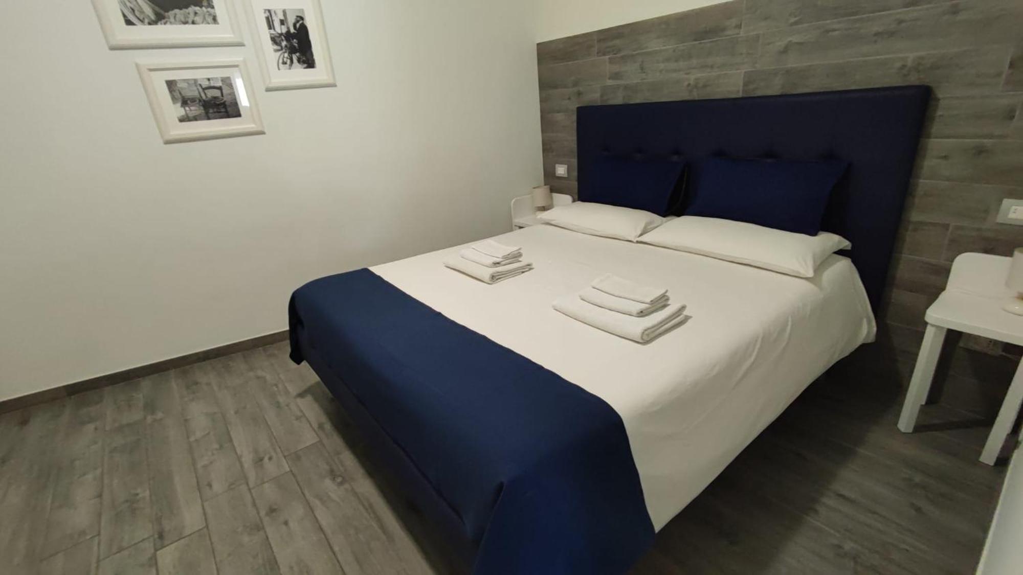 Locanda Degli Angioini Locazione Turistica Hotell Mola di Bari Eksteriør bilde